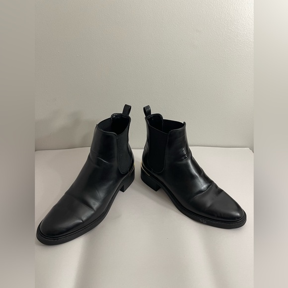 Zara Black Faux Leather Heeled Ankle Boots With Gold Trim At Heel Size 39 (8.5) - Picture 6 of 7